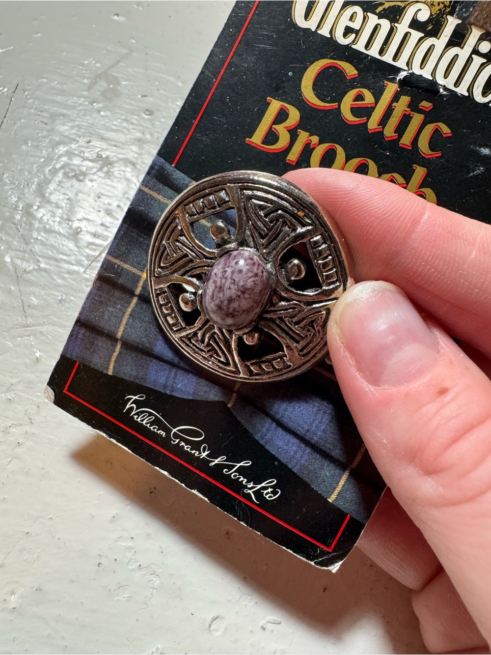 Glenfiddich Celtic Brooch - Silver Tone with Purple Stone - Picture 4 of 4
